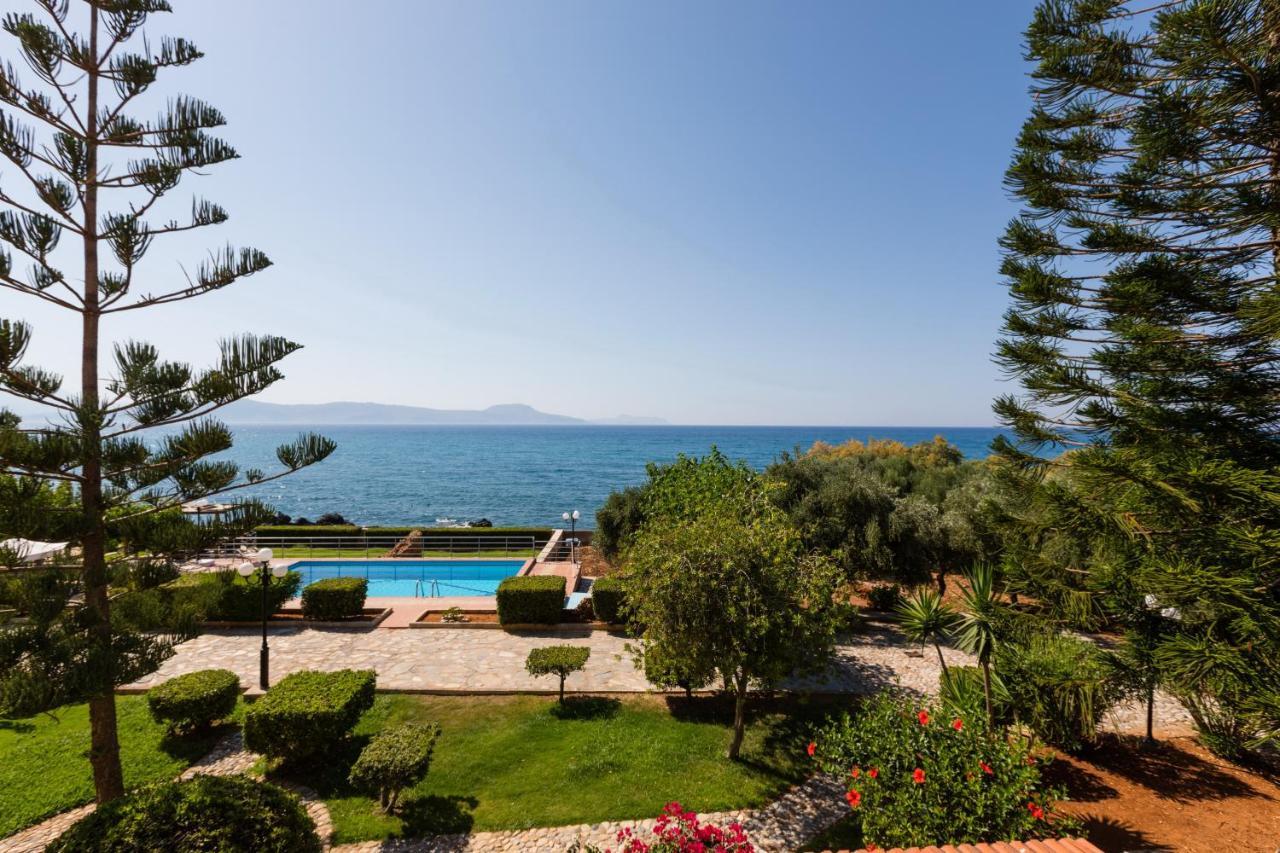 Beachfront Family Villa Katerina With Private Pool, Playground, Bbq & Amazing Sea Views! Petres  Exterior photo
