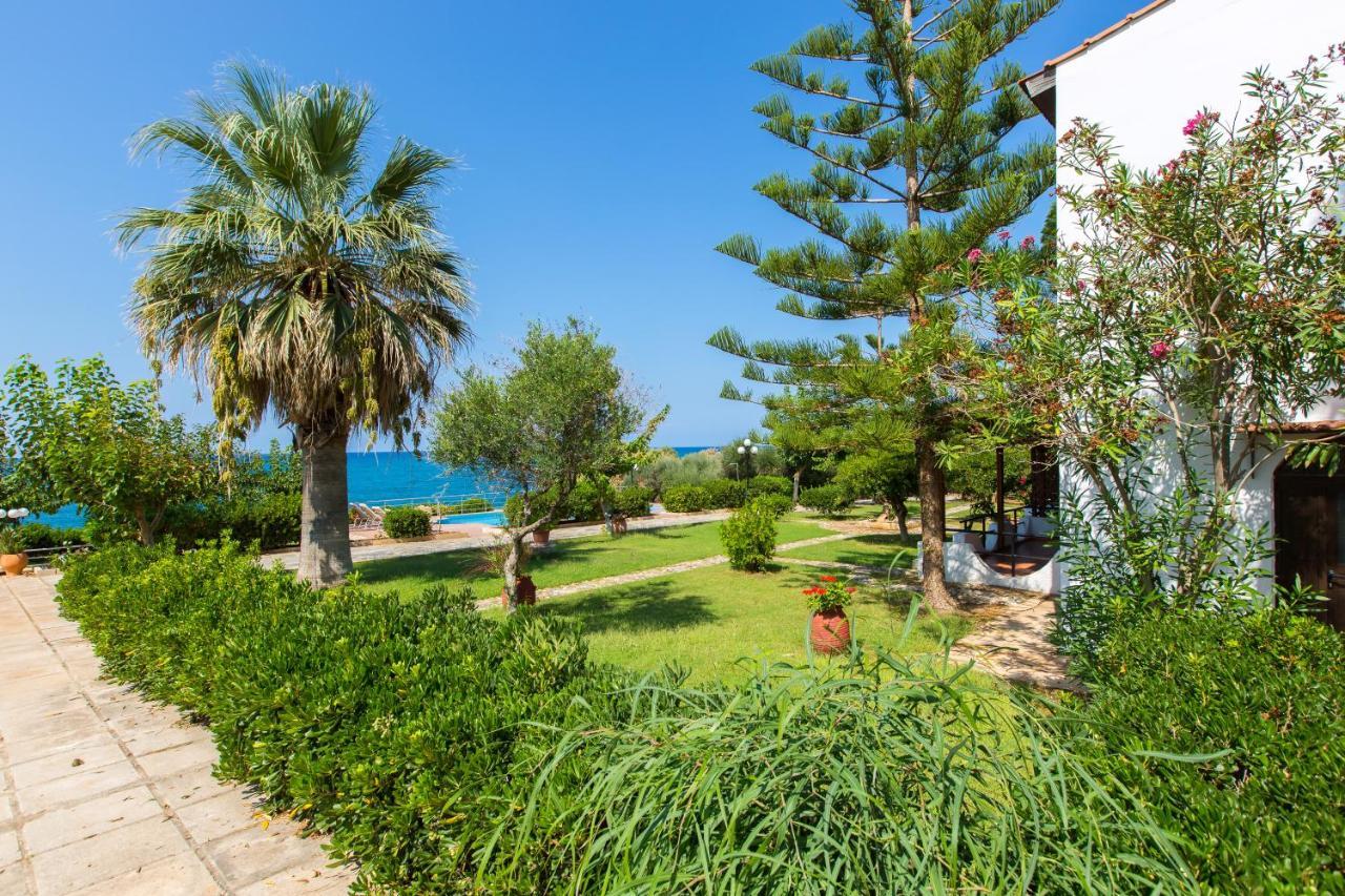 Beachfront Family Villa Katerina With Private Pool, Playground, Bbq & Amazing Sea Views! Petres  Exterior photo