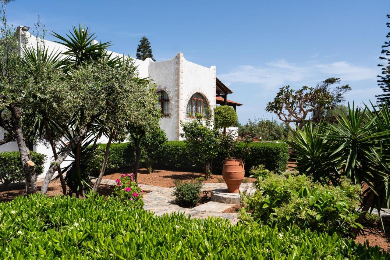 Beachfront Family Villa Katerina With Private Pool, Playground, Bbq & Amazing Sea Views! Petres  Exterior photo