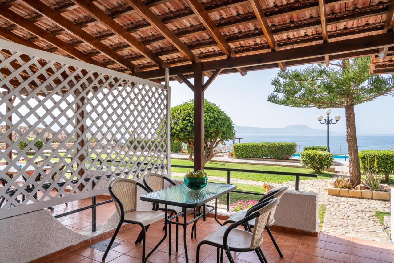 Beachfront Family Villa Katerina With Private Pool, Playground, Bbq & Amazing Sea Views! Petres  Exterior photo