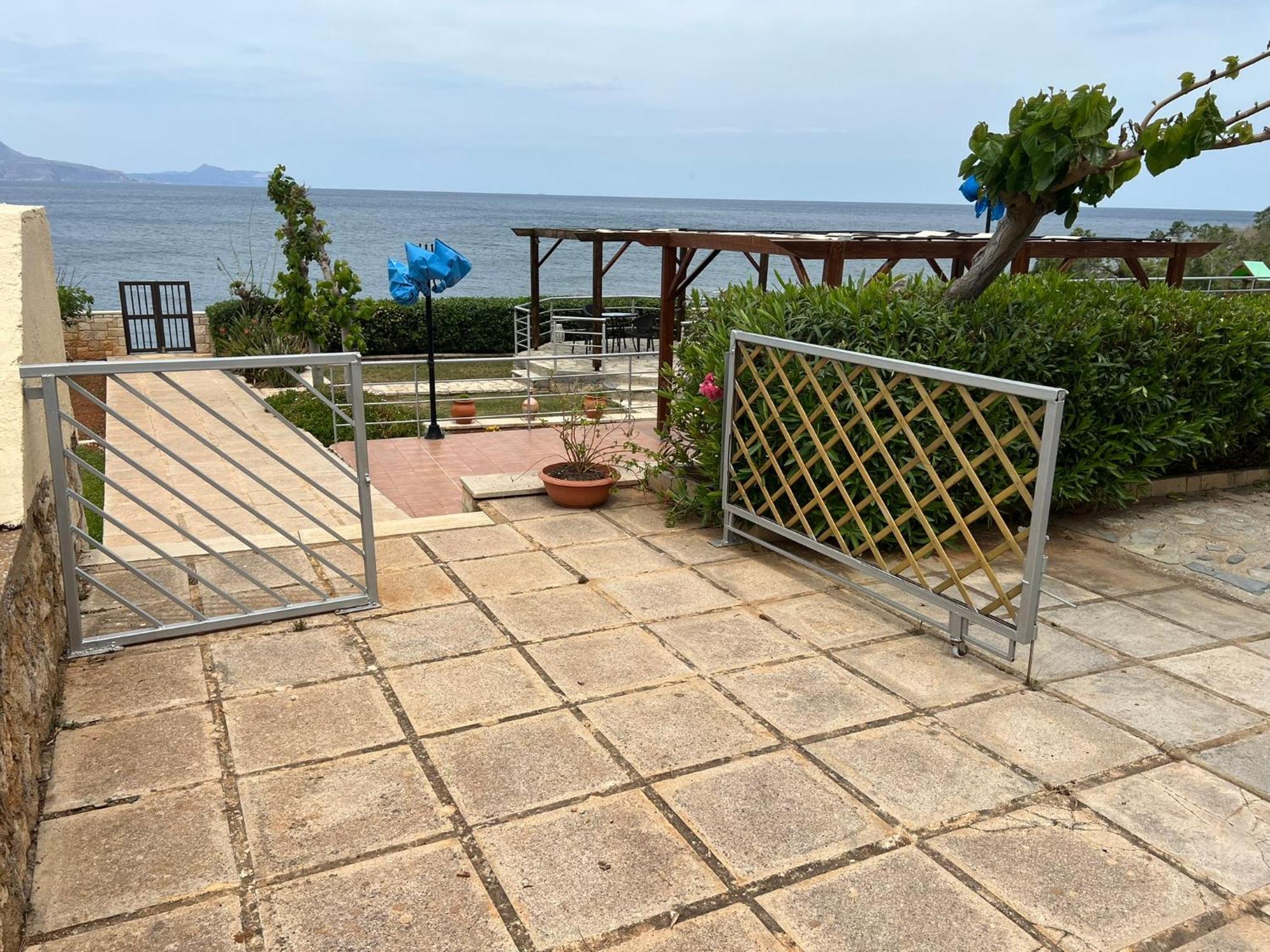 Beachfront Family Villa Katerina With Private Pool, Playground, Bbq & Amazing Sea Views! Petres  Exterior photo