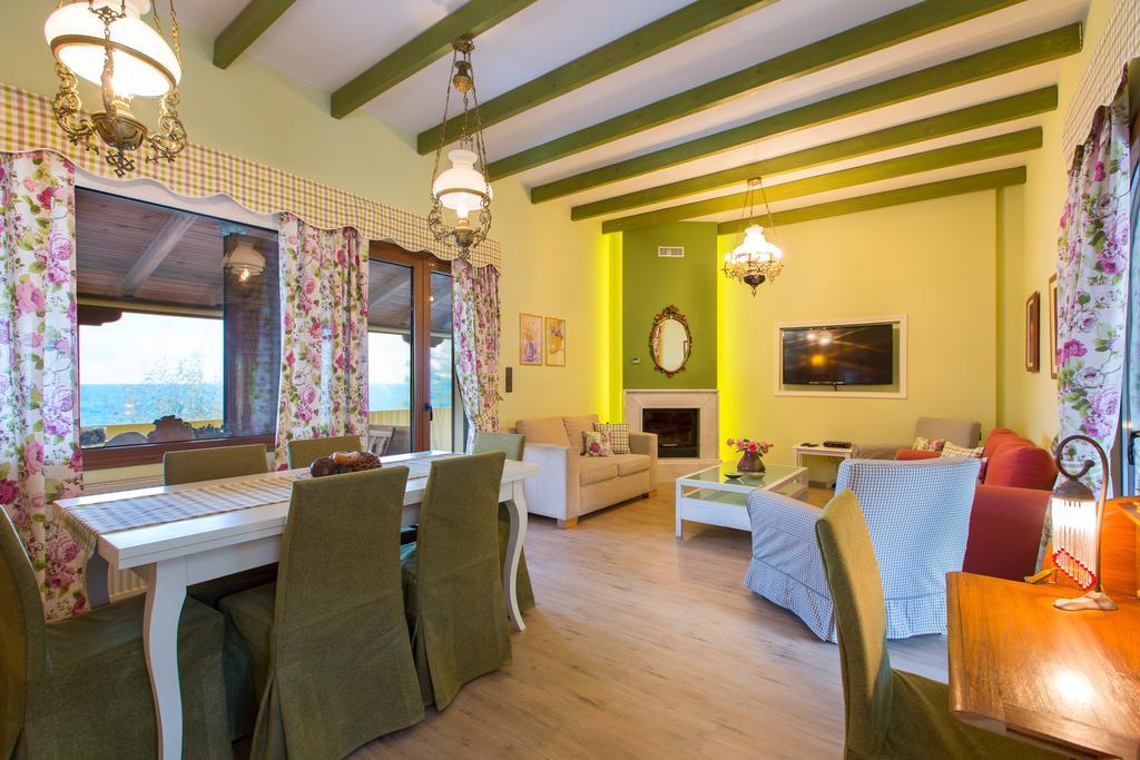 Beachfront Family Villa Katerina With Private Pool, Playground, Bbq & Amazing Sea Views! Petres  Exterior photo