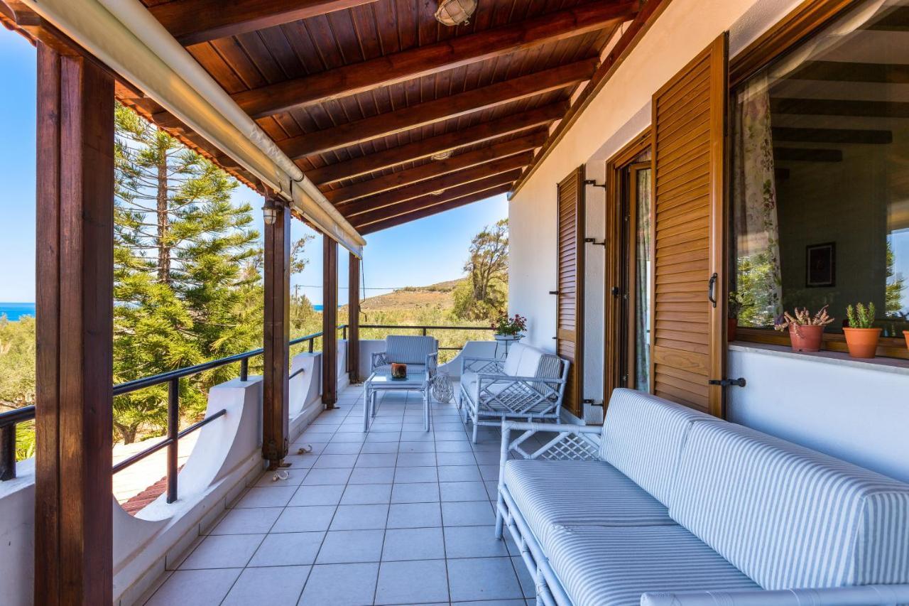 Beachfront Family Villa Katerina With Private Pool, Playground, Bbq & Amazing Sea Views! Petres  Exterior photo